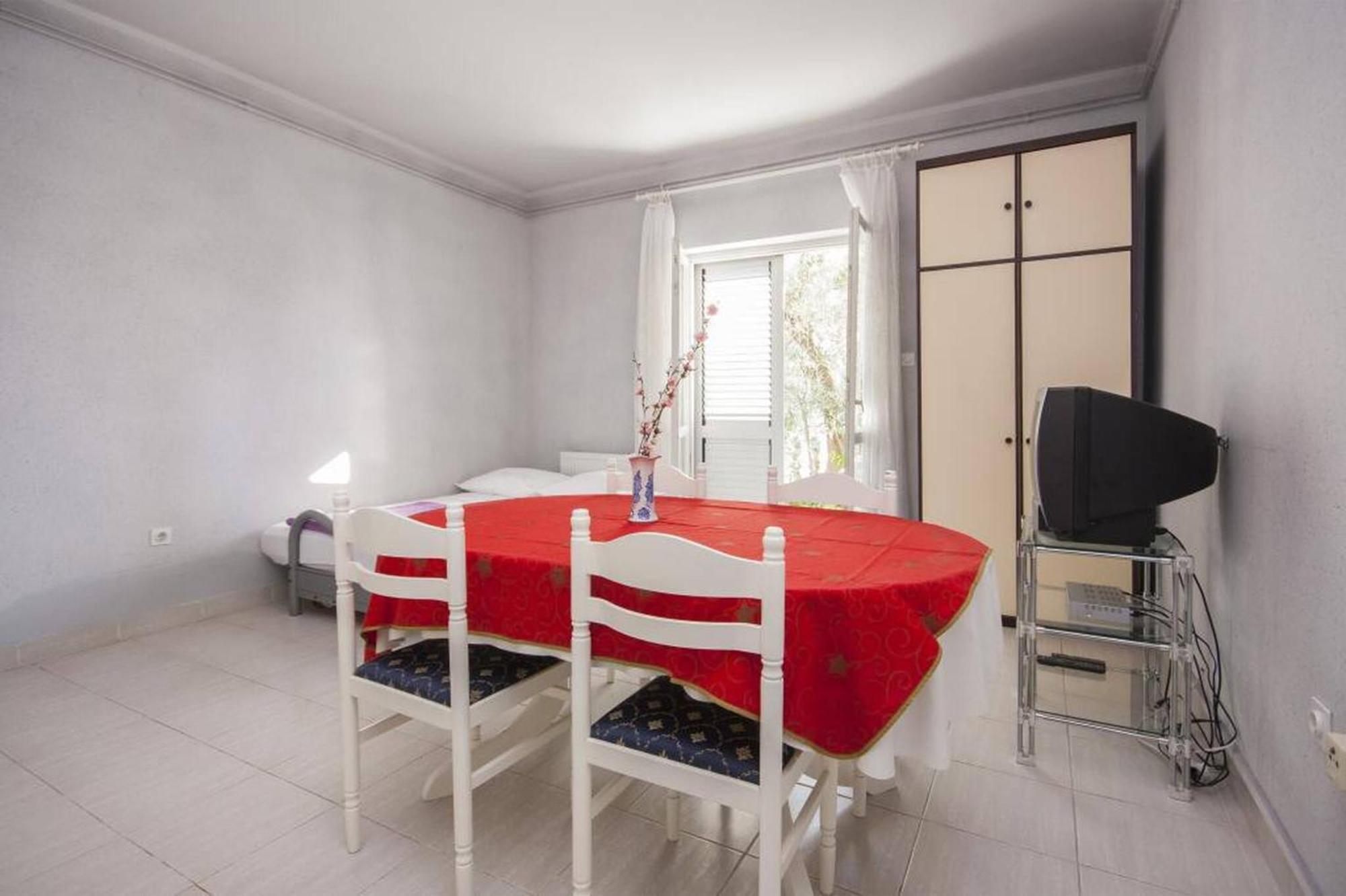 Apartments Zdenka Brodarica  Luaran gambar