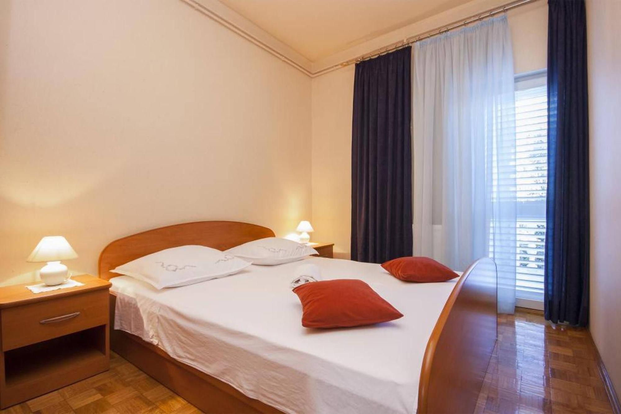Apartments Zdenka Brodarica  Luaran gambar