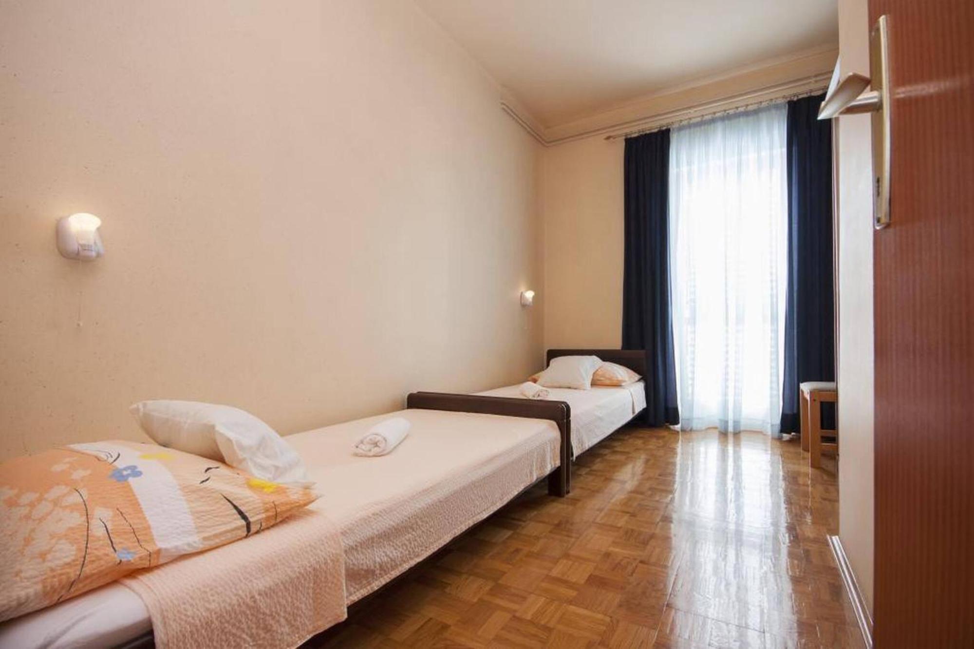 Apartments Zdenka Brodarica  Luaran gambar