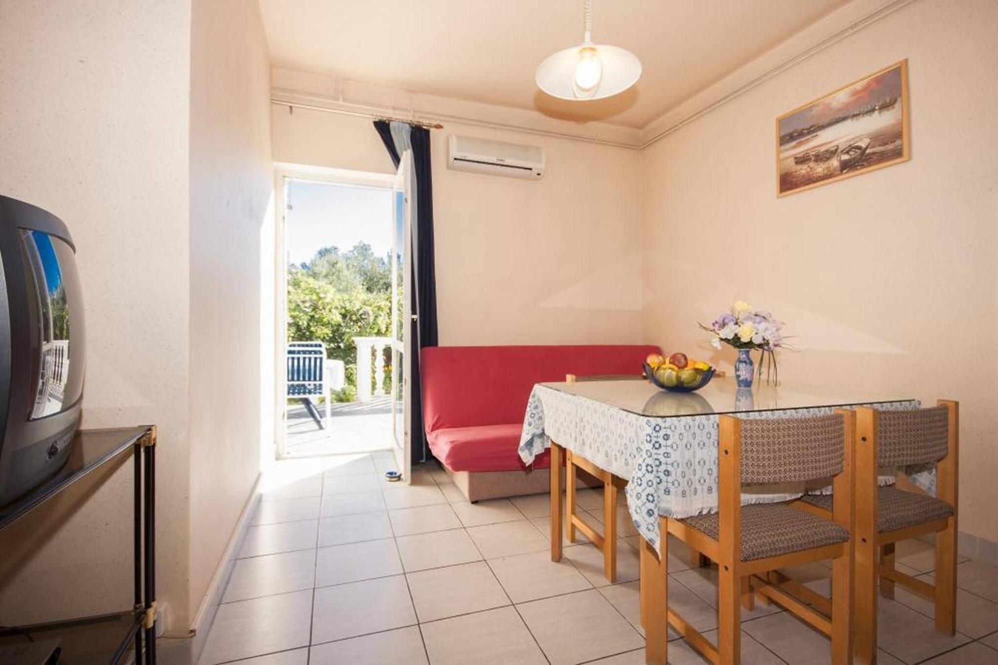 Apartments Zdenka Brodarica  Luaran gambar
