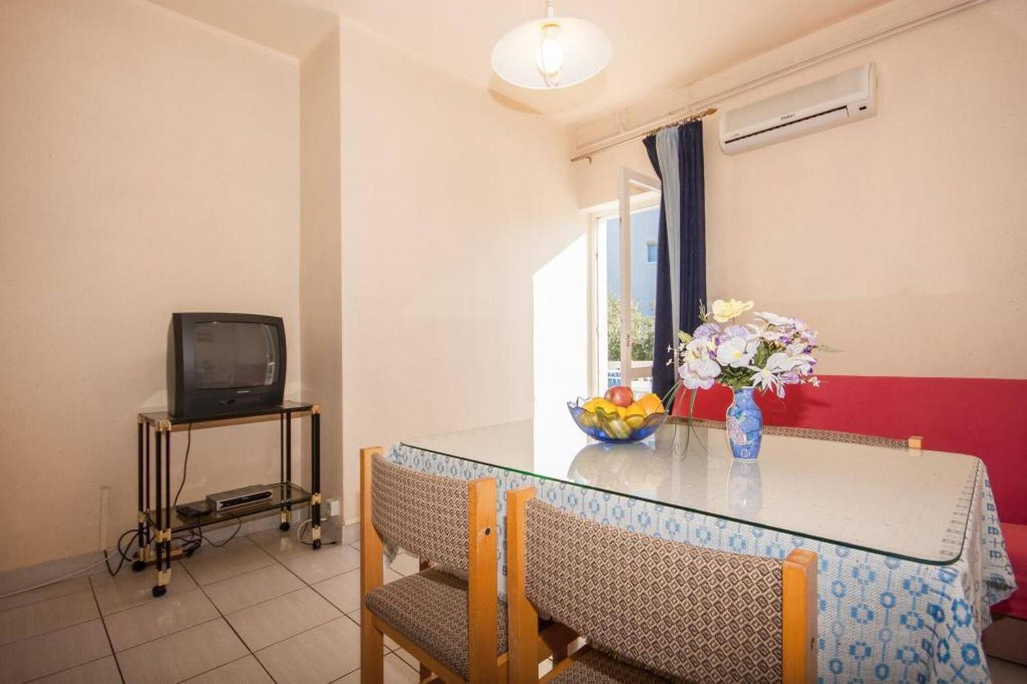 Apartments Zdenka Brodarica  Luaran gambar